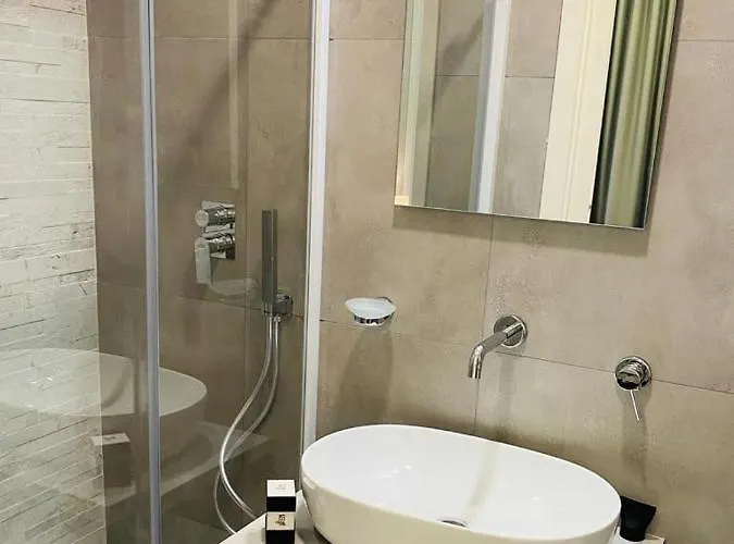 Alojamento de Acomodação e Pequeno-almoço Incentroscalea 3*